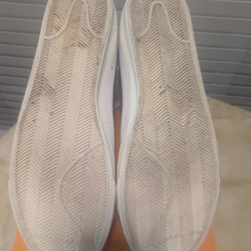 Nike White and Gray High-Top Sneakers - Picture 8 of 10